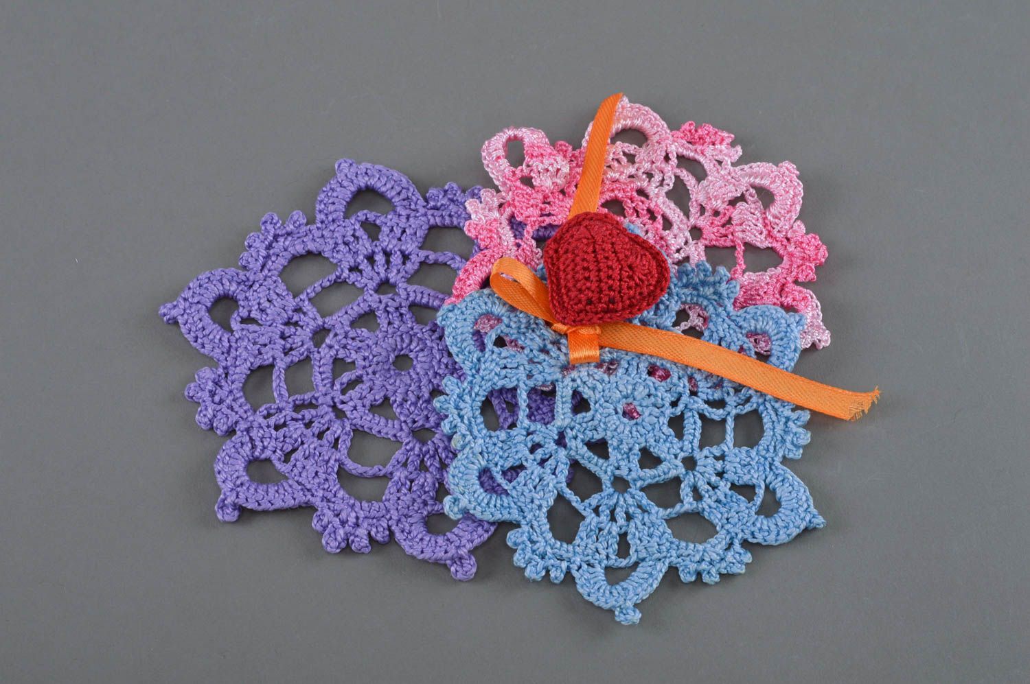 Napperon tricoté au crochet de design fait main original multicolore en coton photo 1