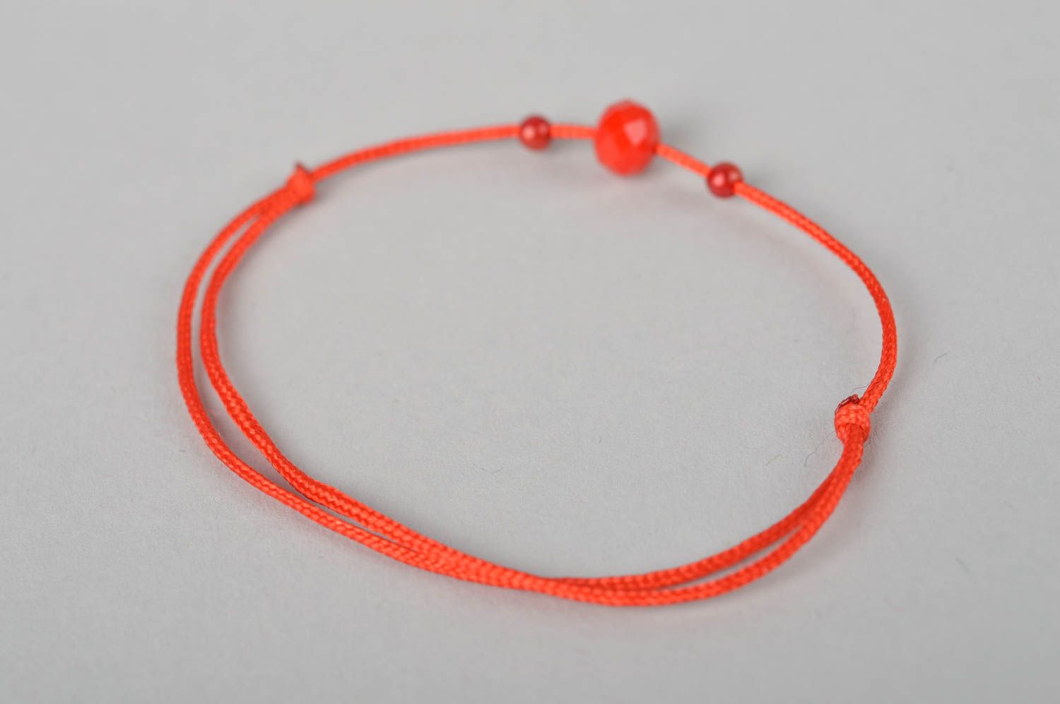 Handmade accessory beautiful wrist bracelet with bead red designer bracelet    photo 4
