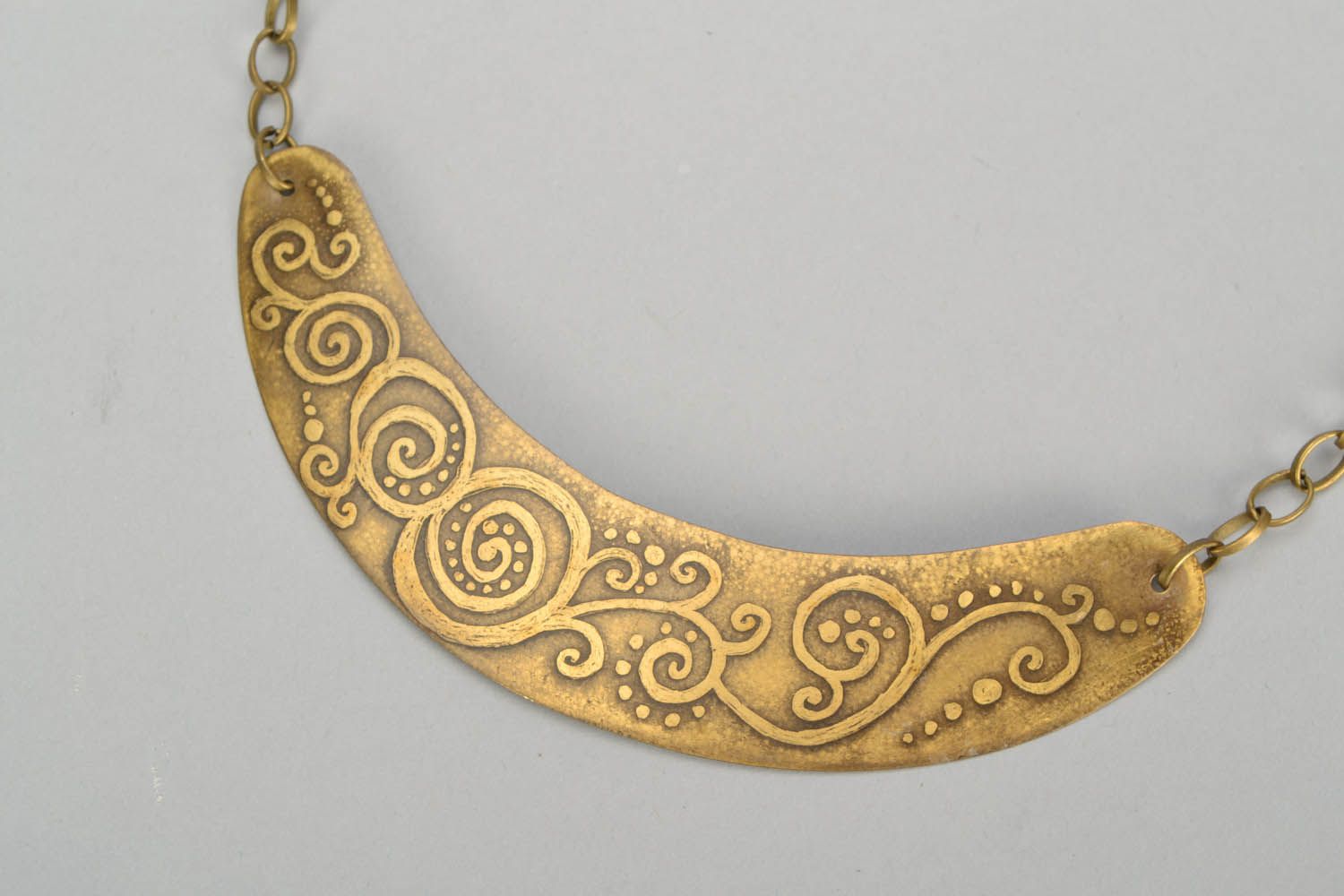 Brass necklace with original pattern photo 4