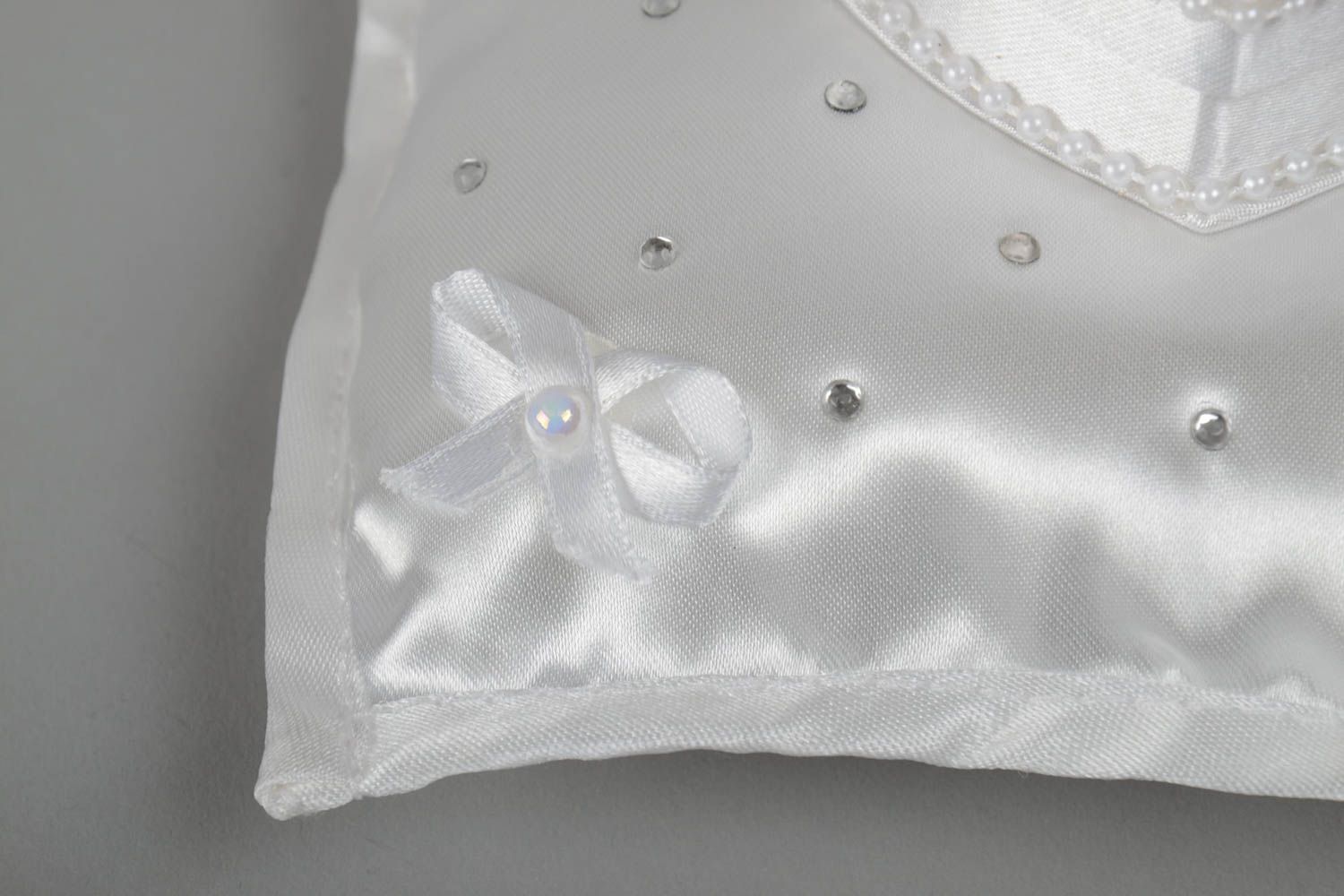 Small handmade designer satin fabric ring bearer pillow of white color photo 5