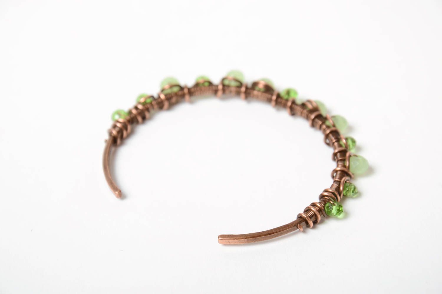 Handmade laconic wire wrap copper wrist bracelet with quartz beads for women photo 5