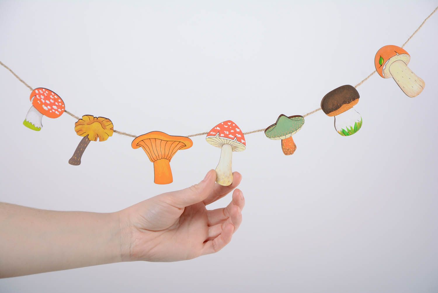 Guirlanda de Natal em forma de cogumelos artesanal  foto 4
