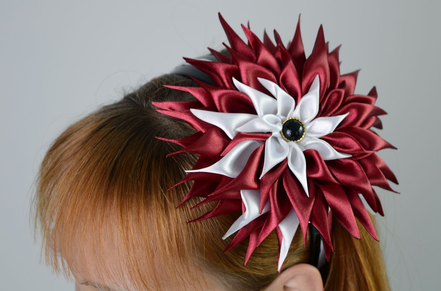 Diadema,corona para el pelo con flor de raso foto 5