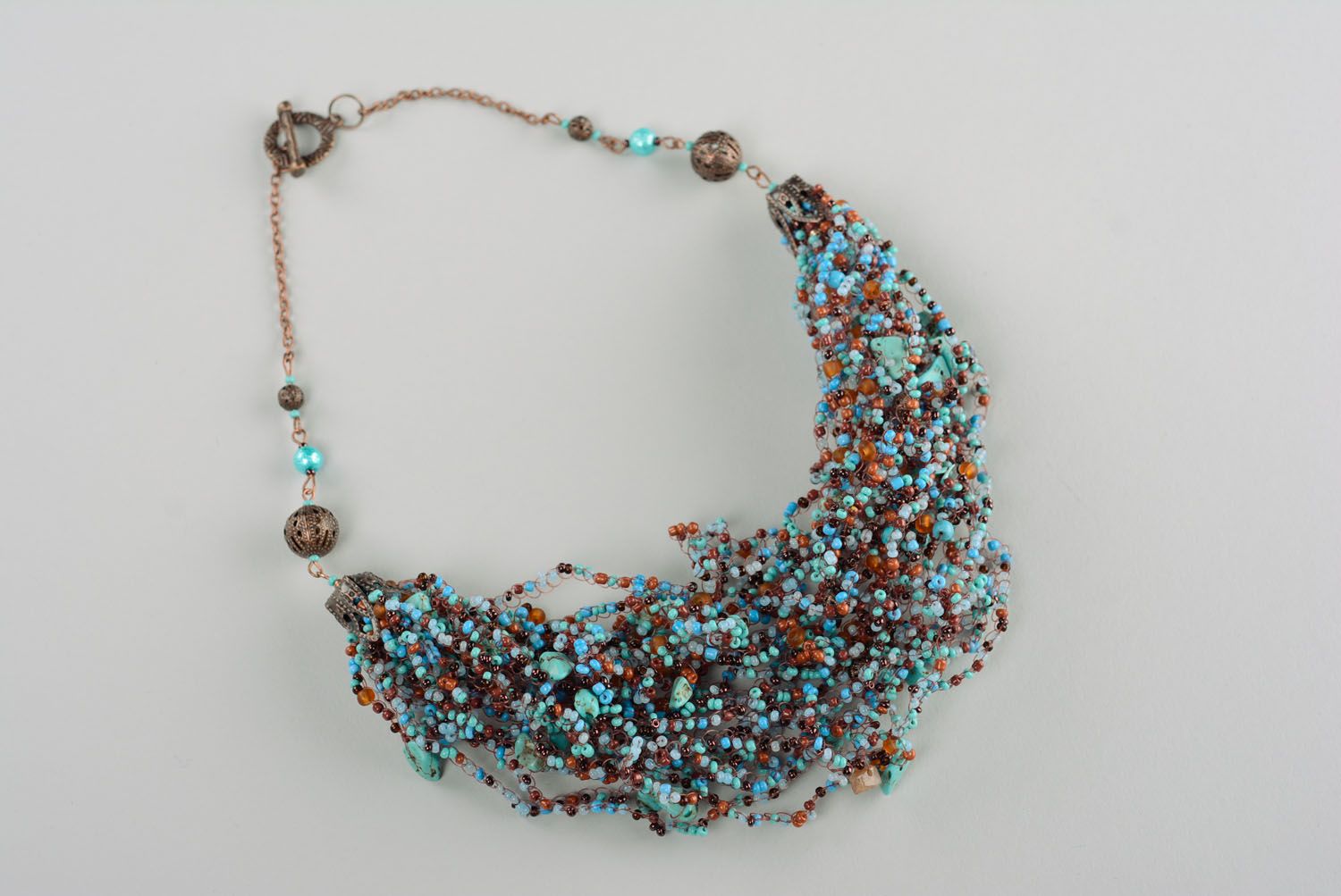 Beaded necklace with howlite photo 3