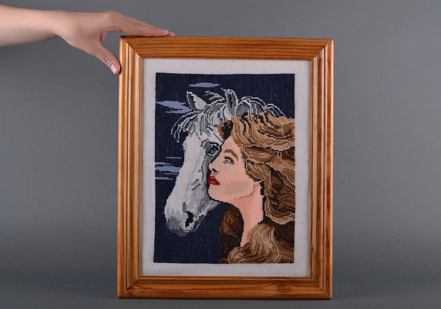 Peinture brodée à main Fille et cheval  photo 4