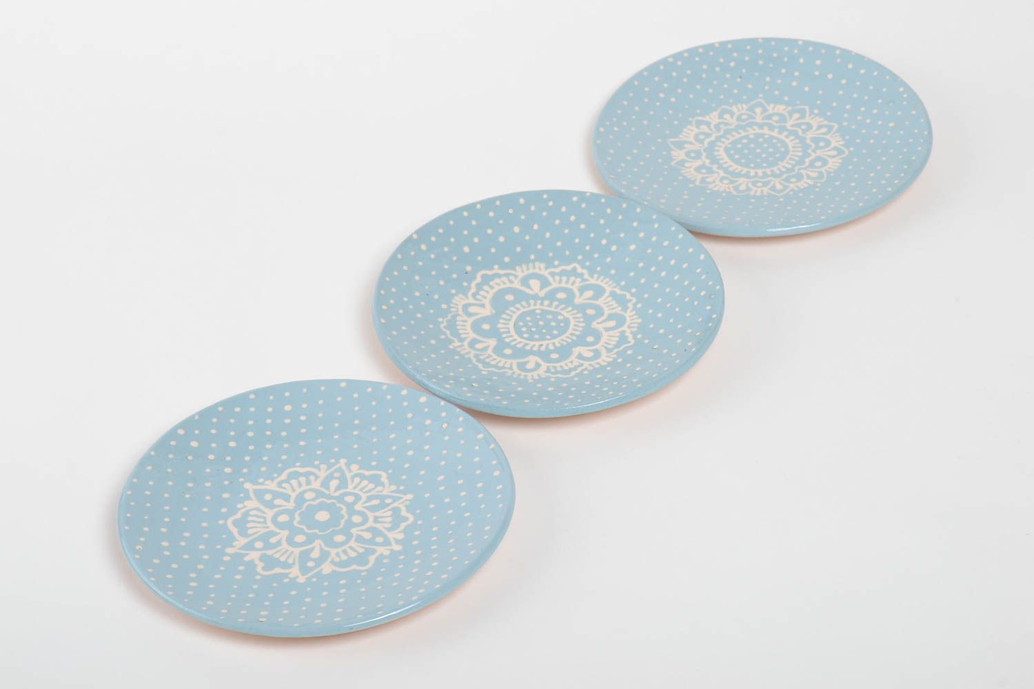 Набор тарелок 3 штуки голубые из гончарной глины ручной работы расписные Цвет фото 2