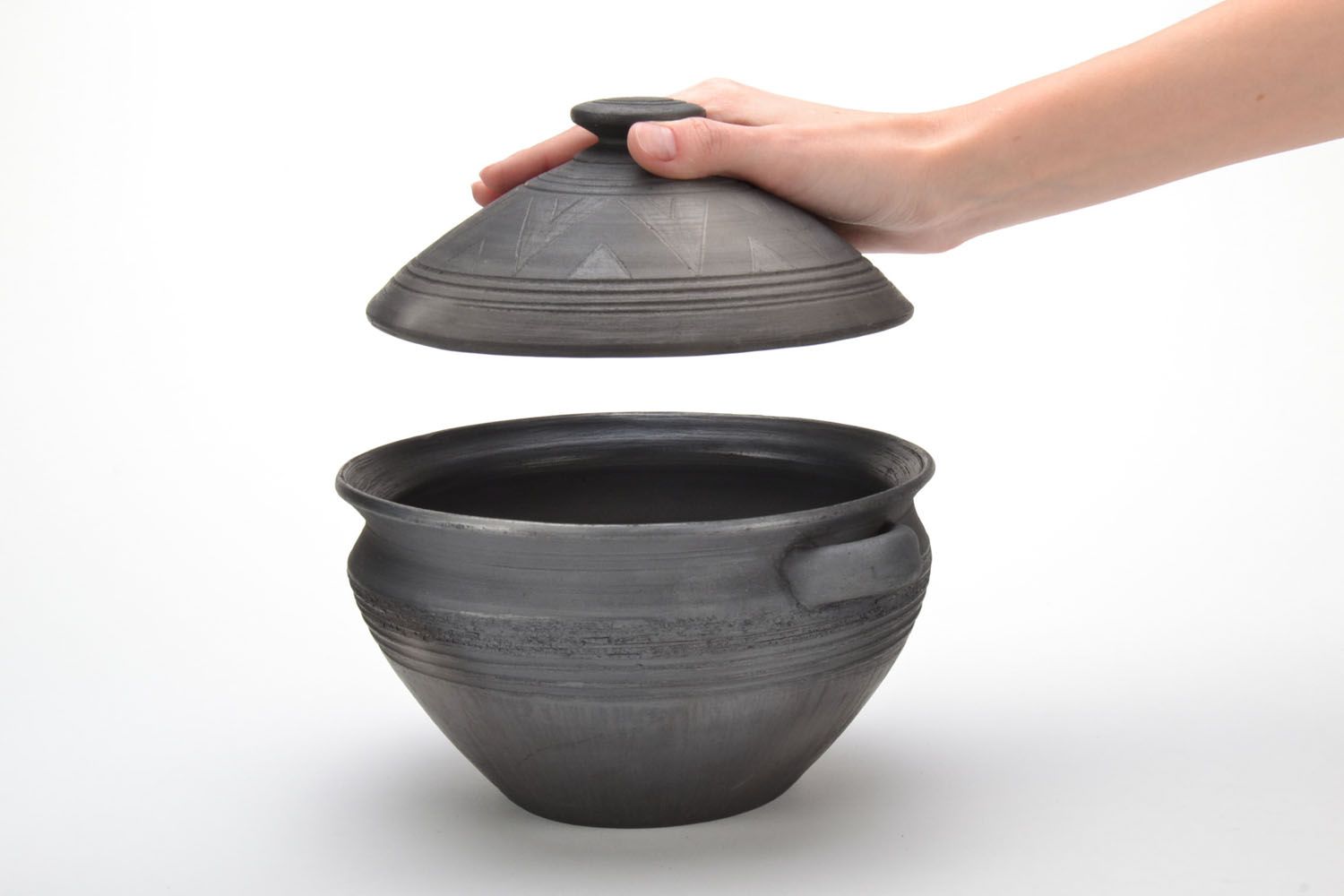 Clay pan with lid black smoke ceramics photo 5
