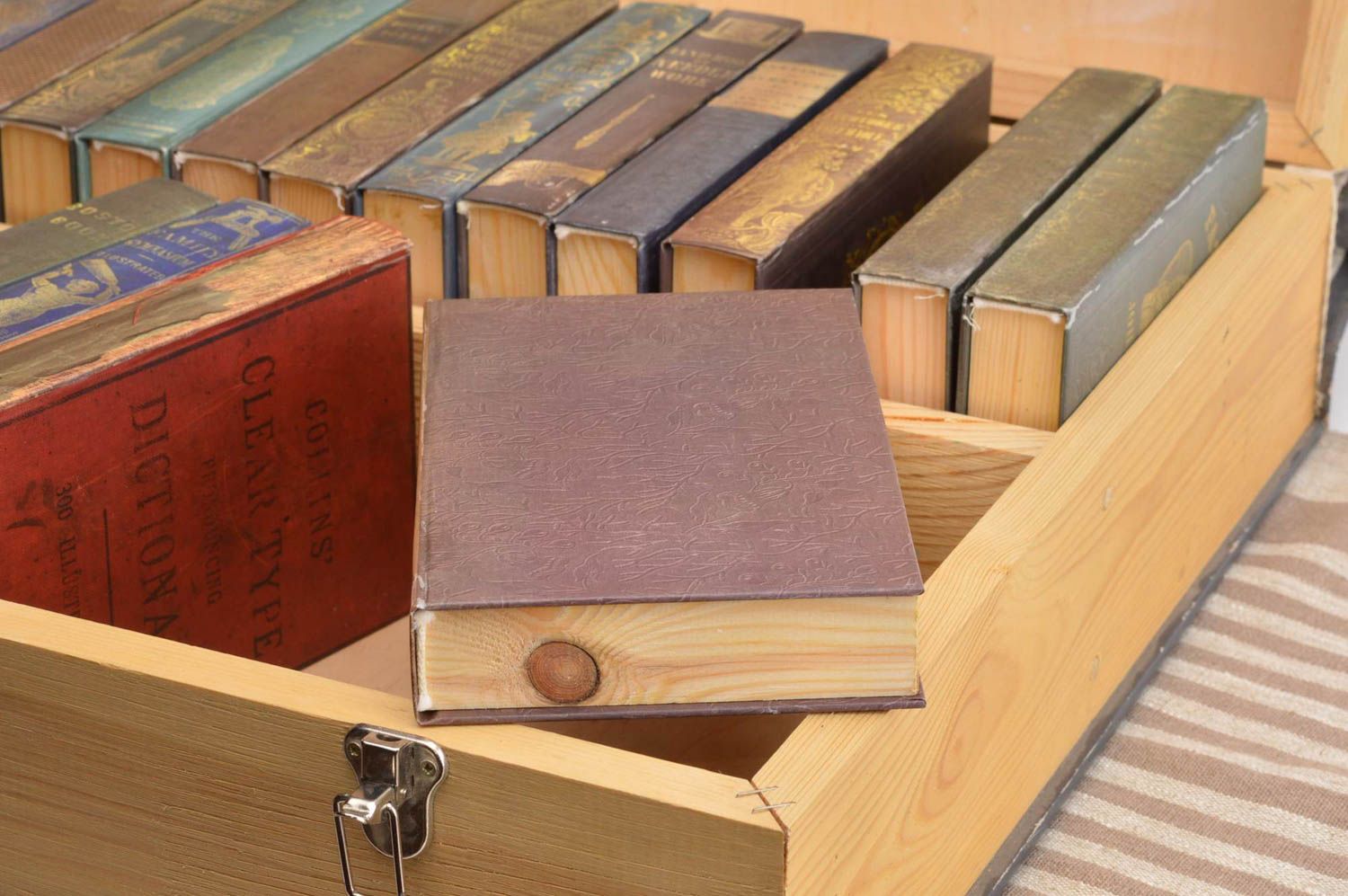 Сute handmade box unique gift decorative items carved box handmade presents   photo 1