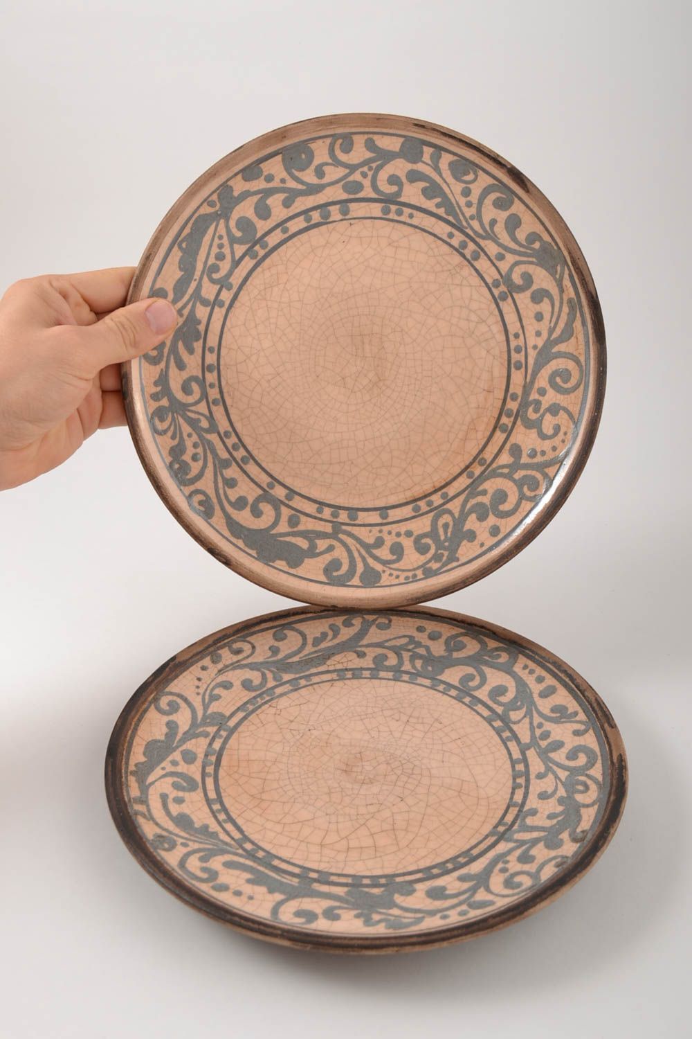 Керамические тарелки ручной работы глиняная посуда две узорные расписные тарелки фото 5