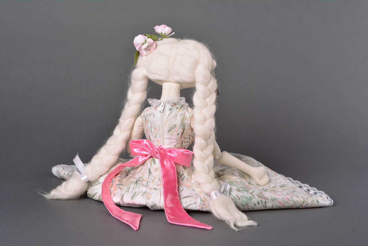 Кукла ручной работы кукла из ткани мягкая кукла с косичками оригинальная фото 4