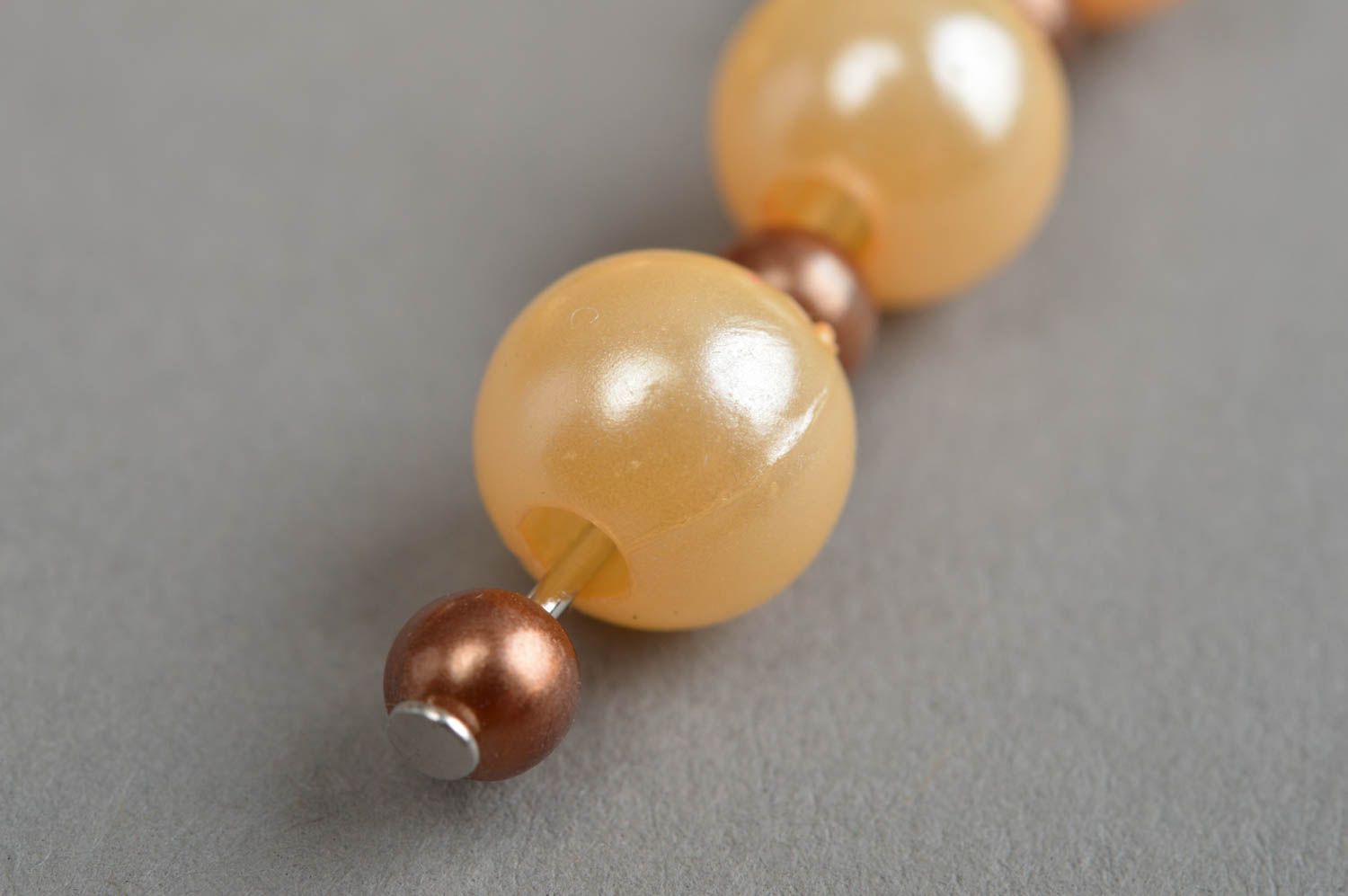 Boucles d'oreilles en perles fantaisie faites main en trois boules caramel photo 5