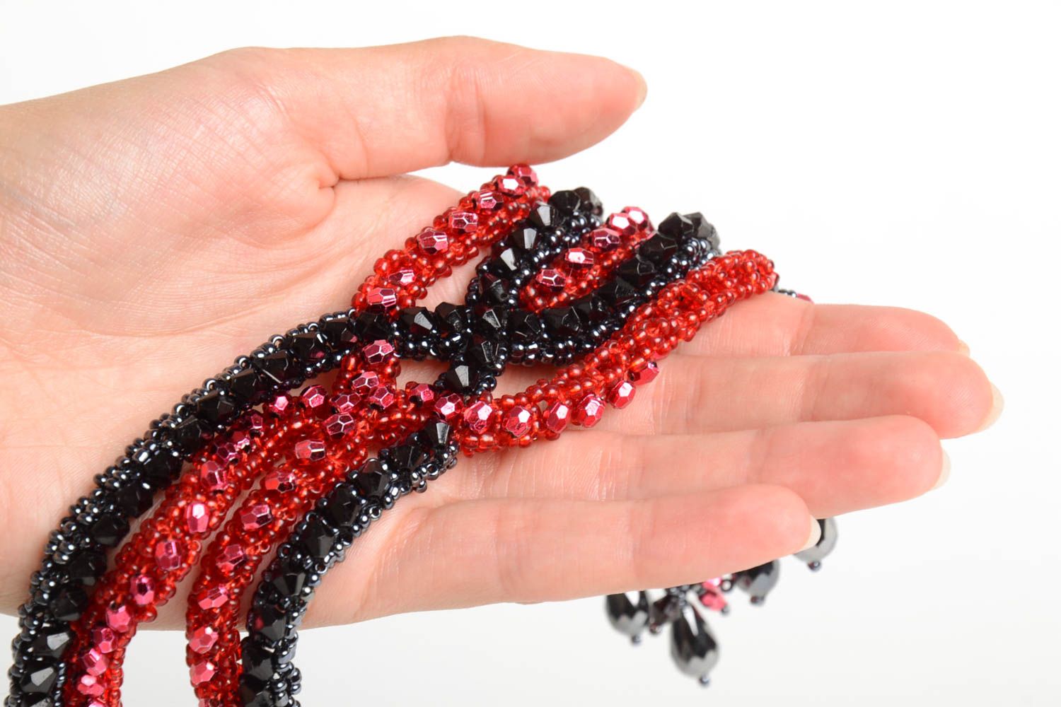 Collier perles rocaille Bijou fait main rouge noir Accessoire femme cadeau photo 5
