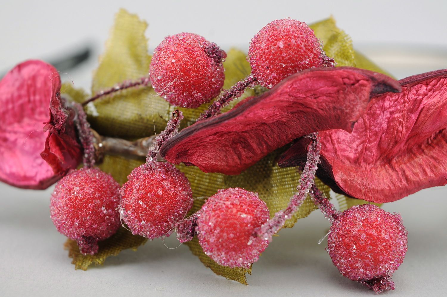 Hair headband made of sugared berries photo 5