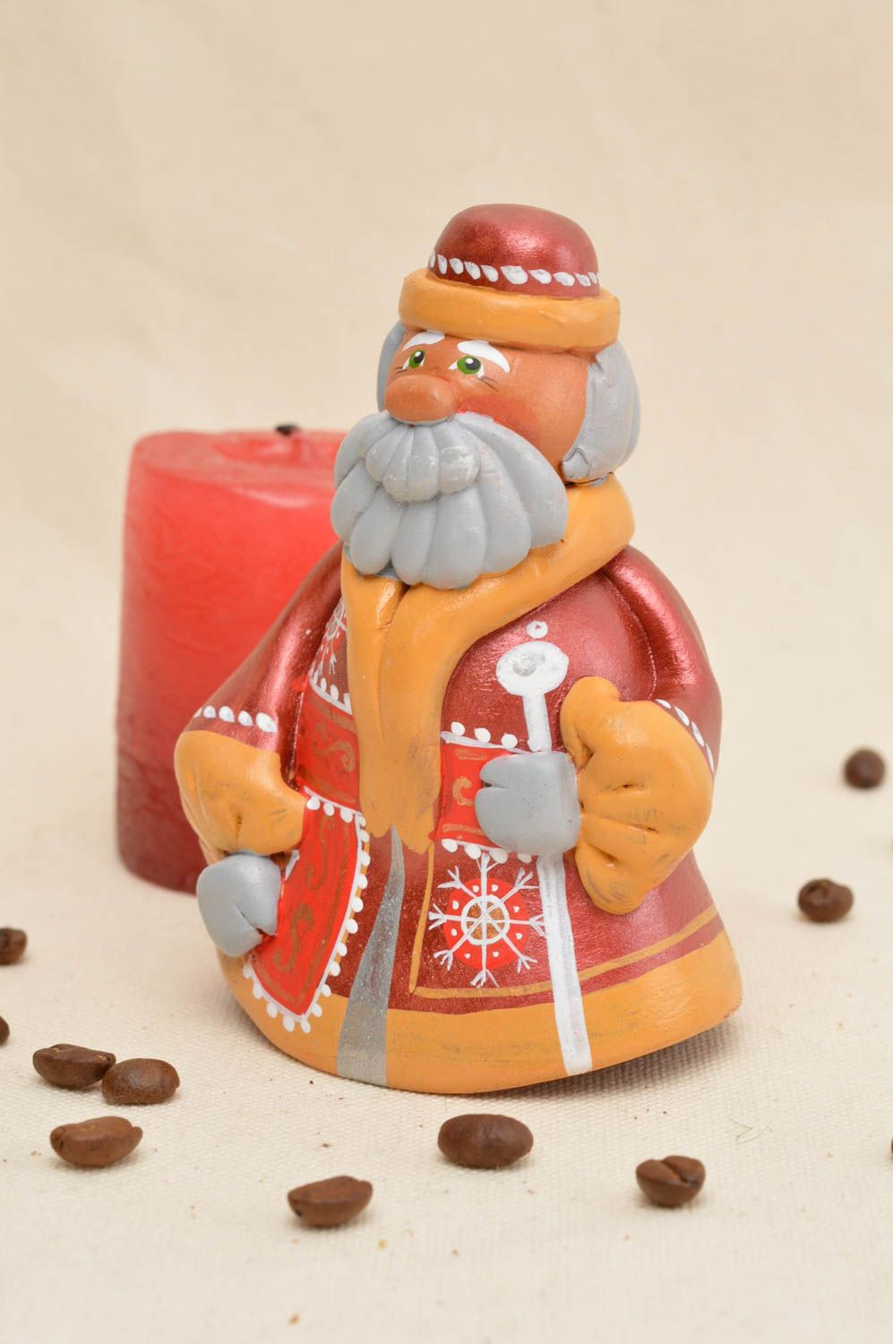 Clochette décorative en argile peinte faite main en forme de Père Noël photo 1