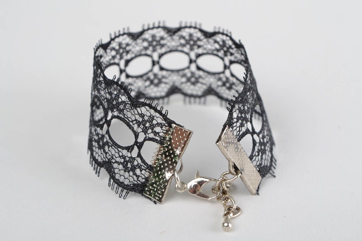 Black handmade women's thin lace wrist bracelet designer accessory photo 4