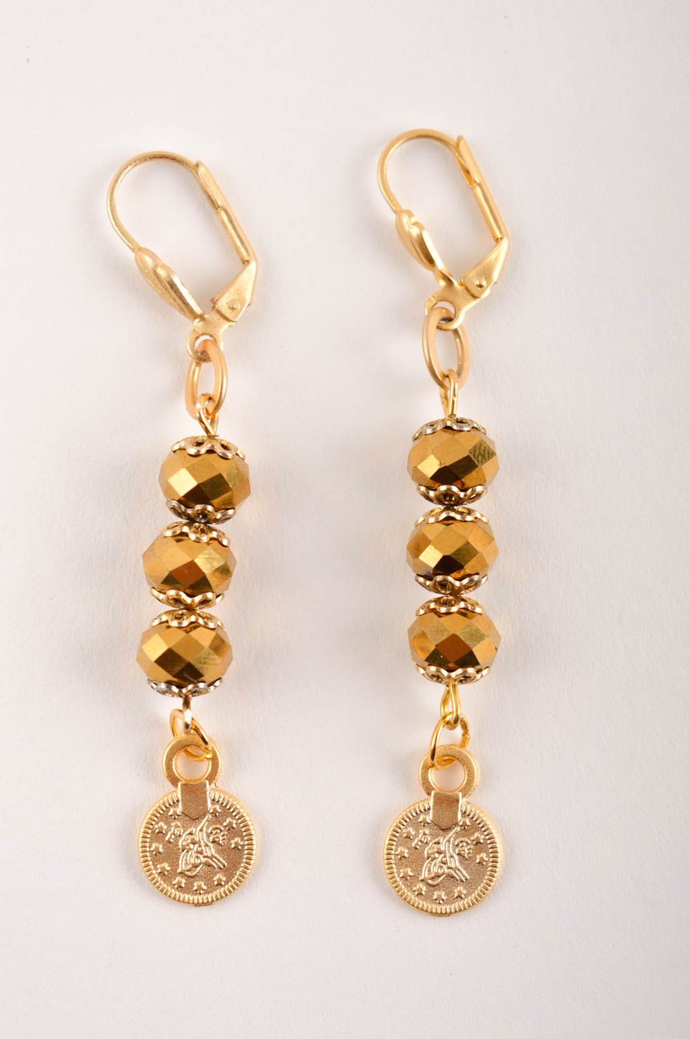 Bisutería artesanal pendientes largos dorados con cristales regalo para mujer foto 3