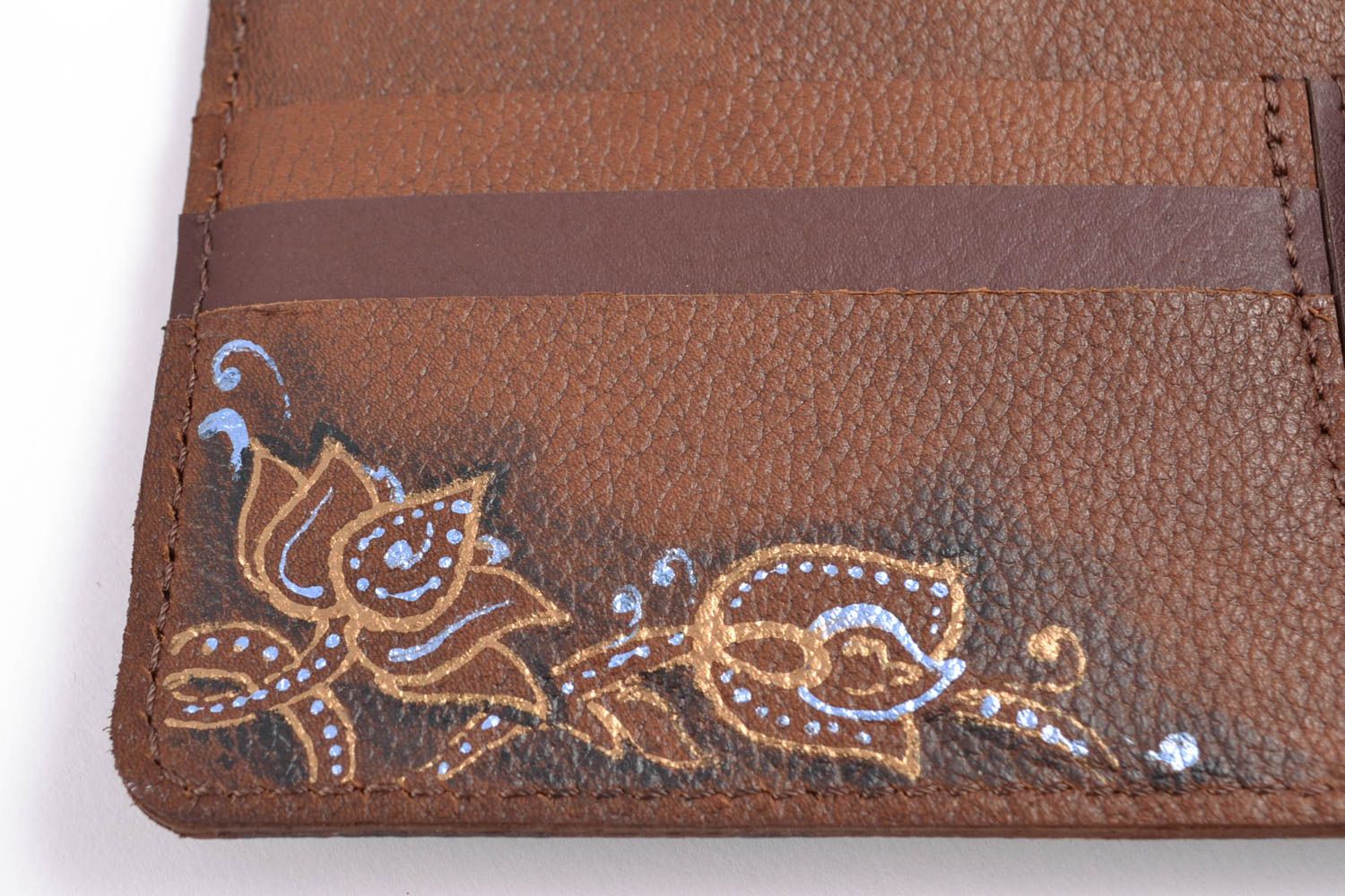 Portefeuille en cuir naturel fait main marron avec peinture pour femme photo 3