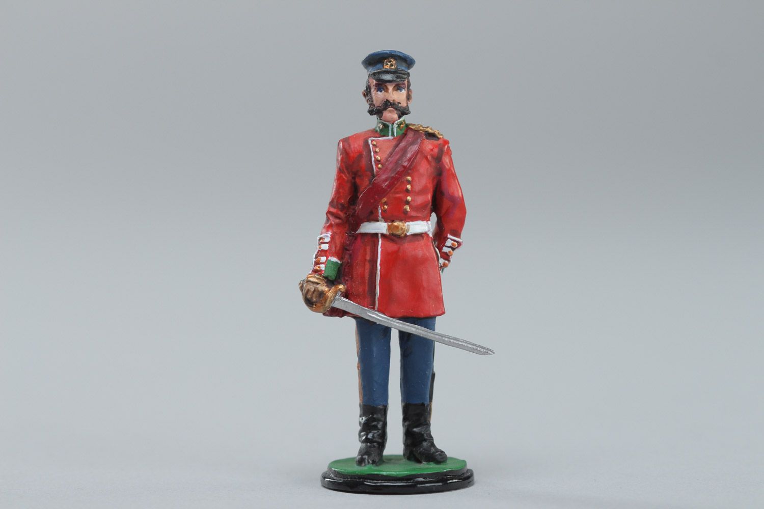 Handmade collectible tin soldier figurine of infantry office of British army photo 2
