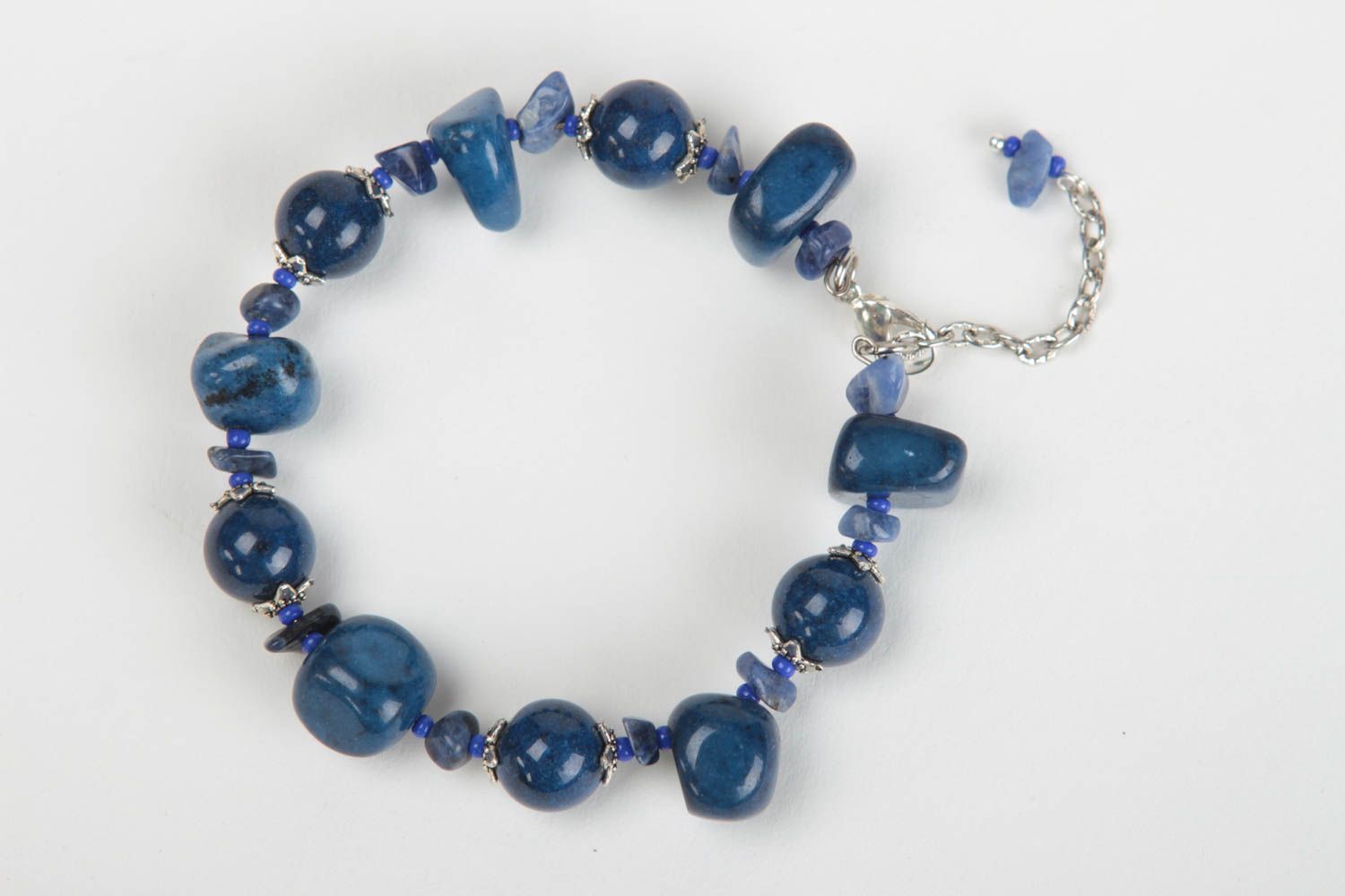 Bracelet en pierres naturelles sodalite lazulite et perles de rocaille fait main photo 2