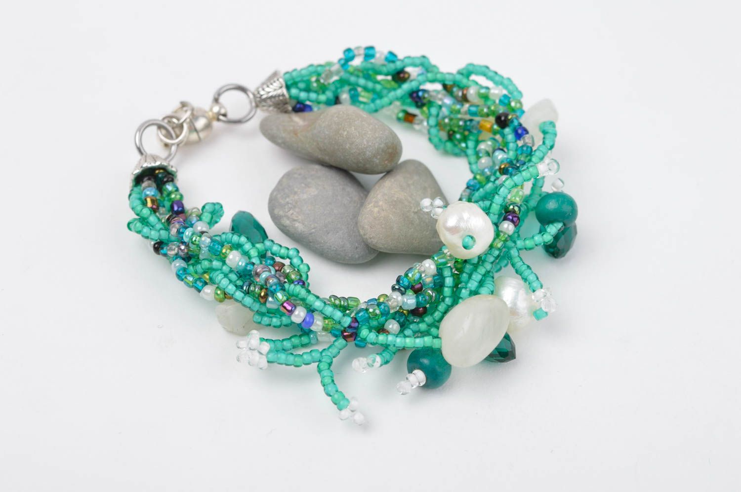 Bracelet original Bijou fait main Accessoire pour femme perles de rocaille vert photo 1