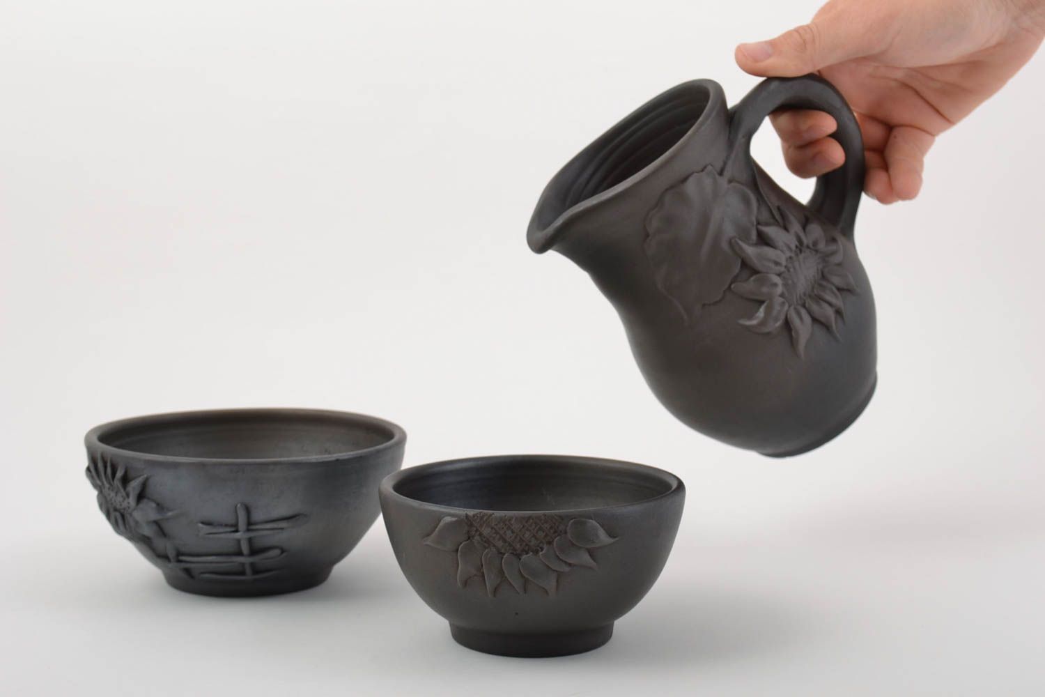 Ensemble de bols et cruche d'argile faits main enfumés noirs originaux 3 pièces photo 4