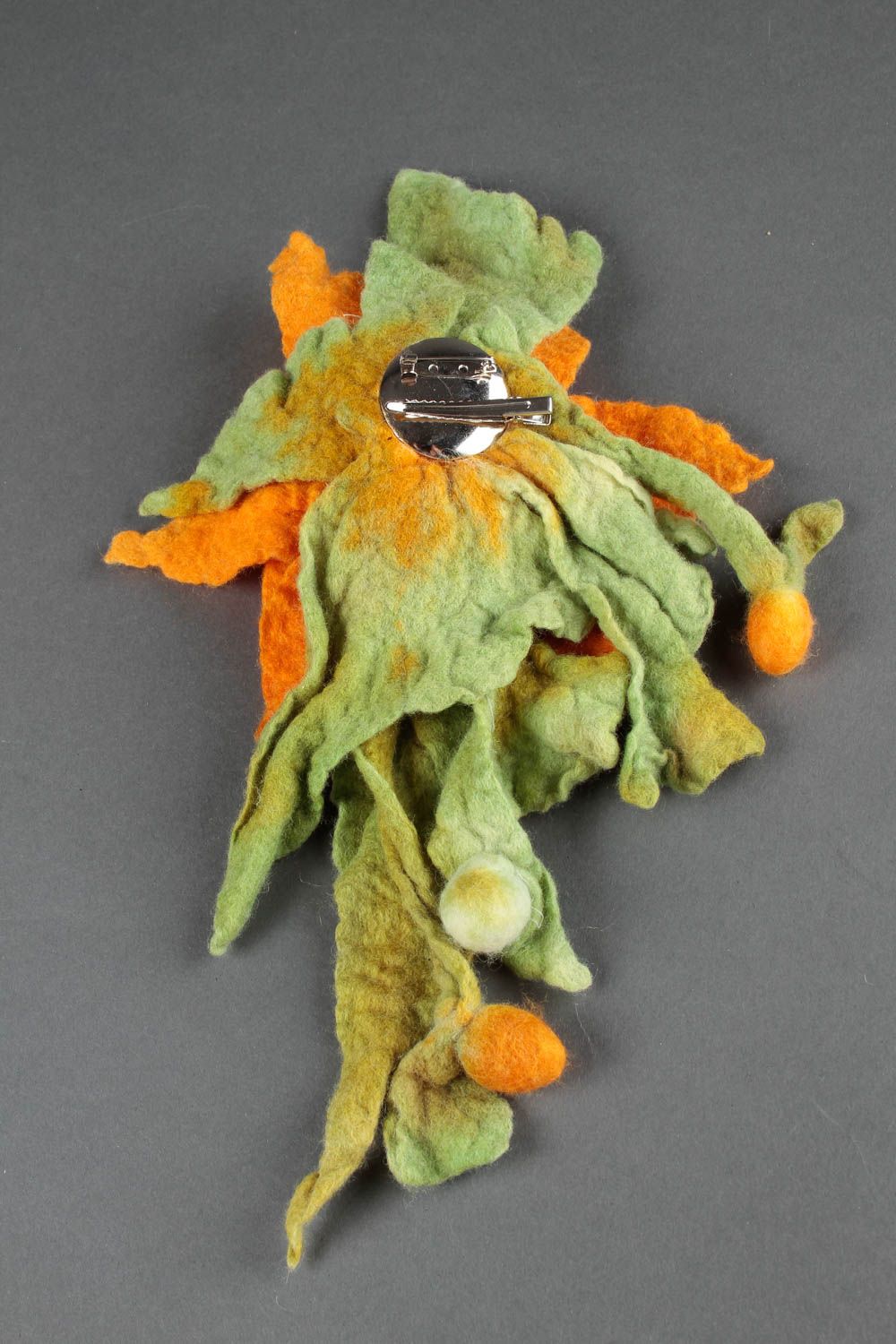 Grosse Broche fleur Pince cheveux faite main orange en laine Accessoire femme photo 3