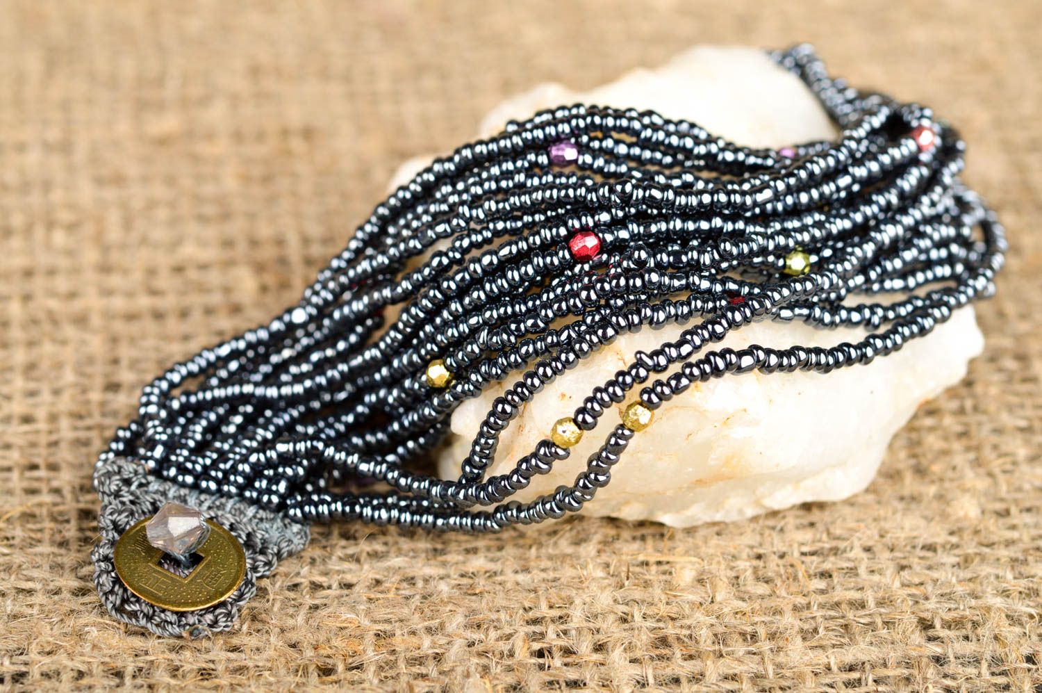 Bracelet perles rocaille Bijou fait main noir au crochet Accessoire femme  photo 1