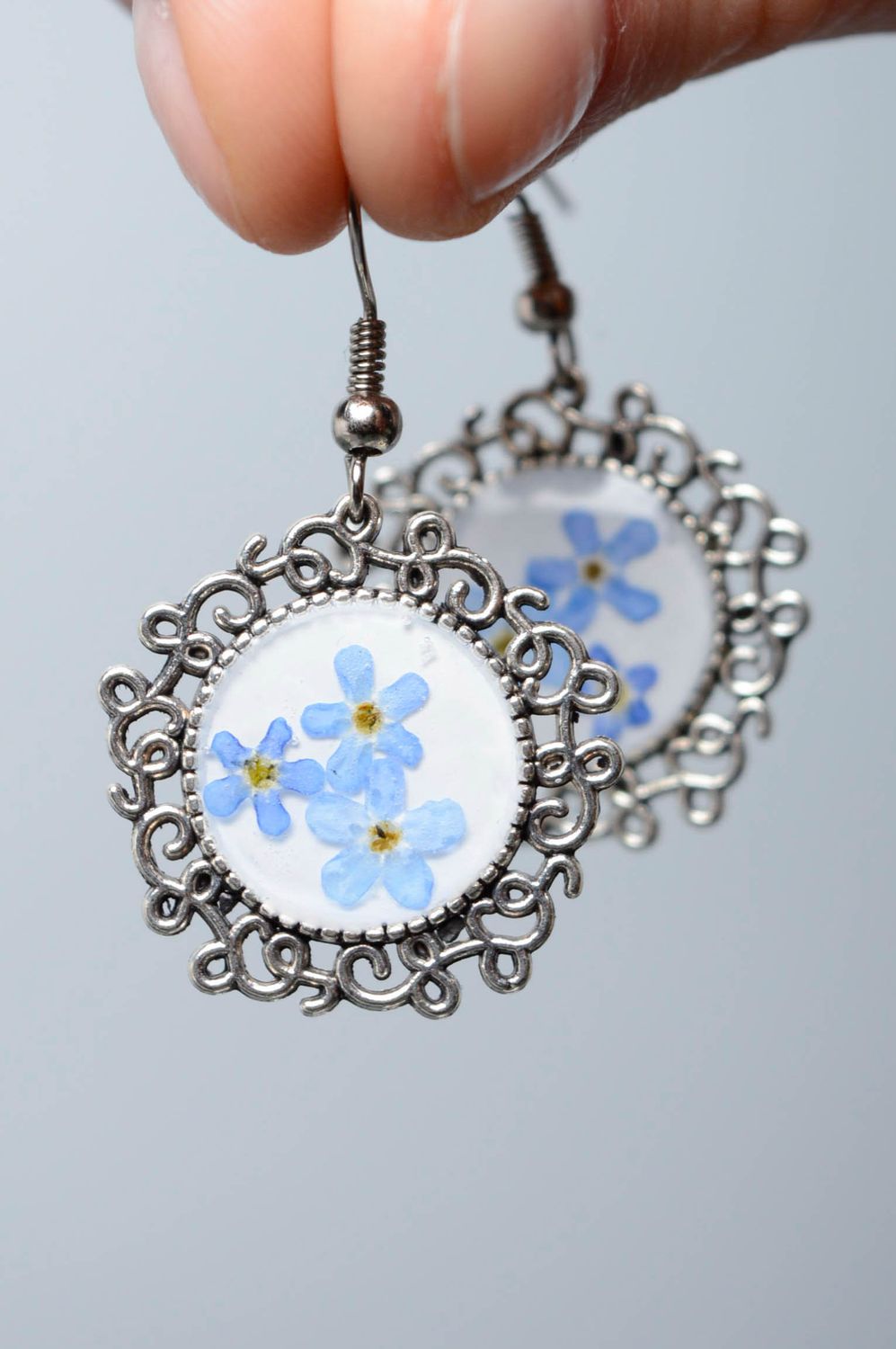 Vintage earrings with forget-me-not flowers coated with epoxy resin photo 4