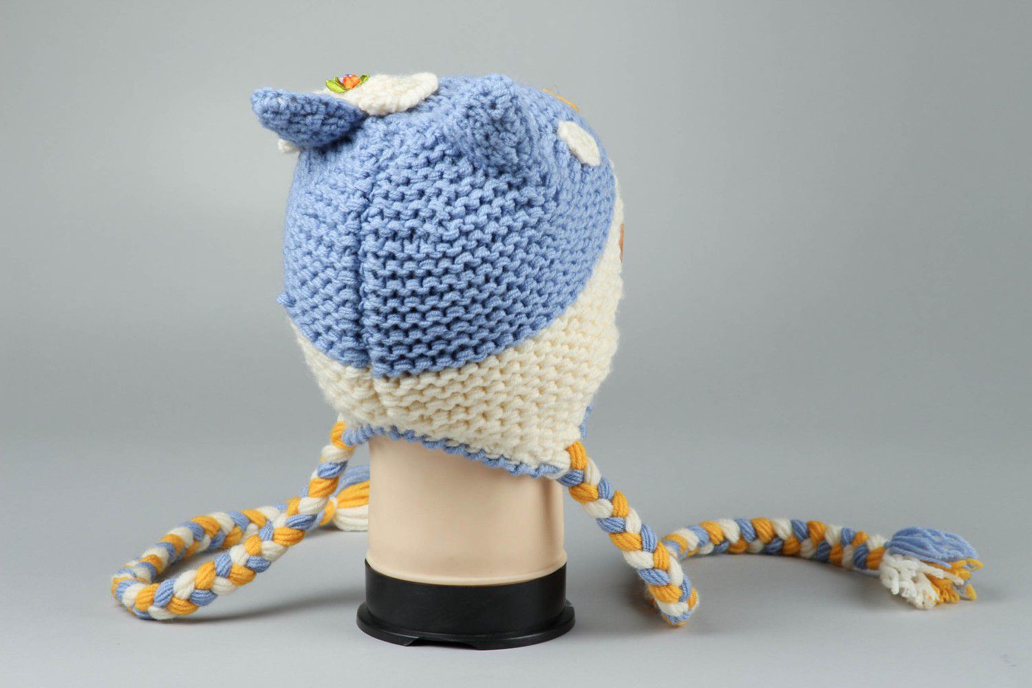 Bonnet tricoté bleu ciel avec oreilles fait main photo 3