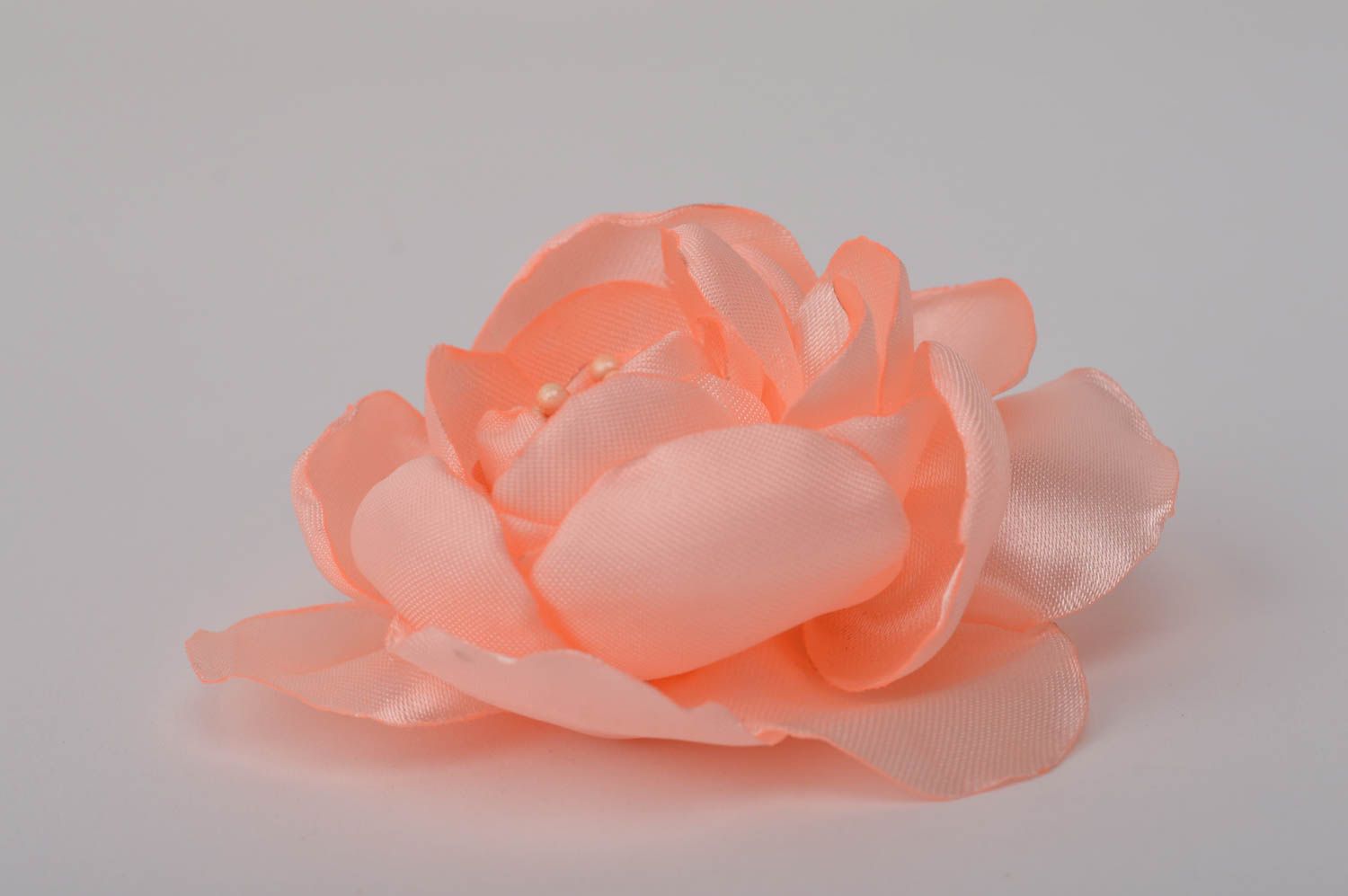 Broche fleur rose faite main Pince à cheveux satin métal Bijou femme original photo 3