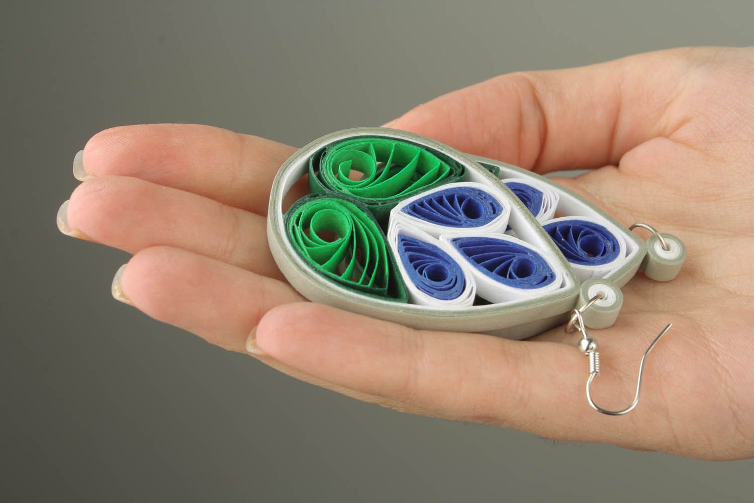 Earrings with swirls made using art of quilling photo 5