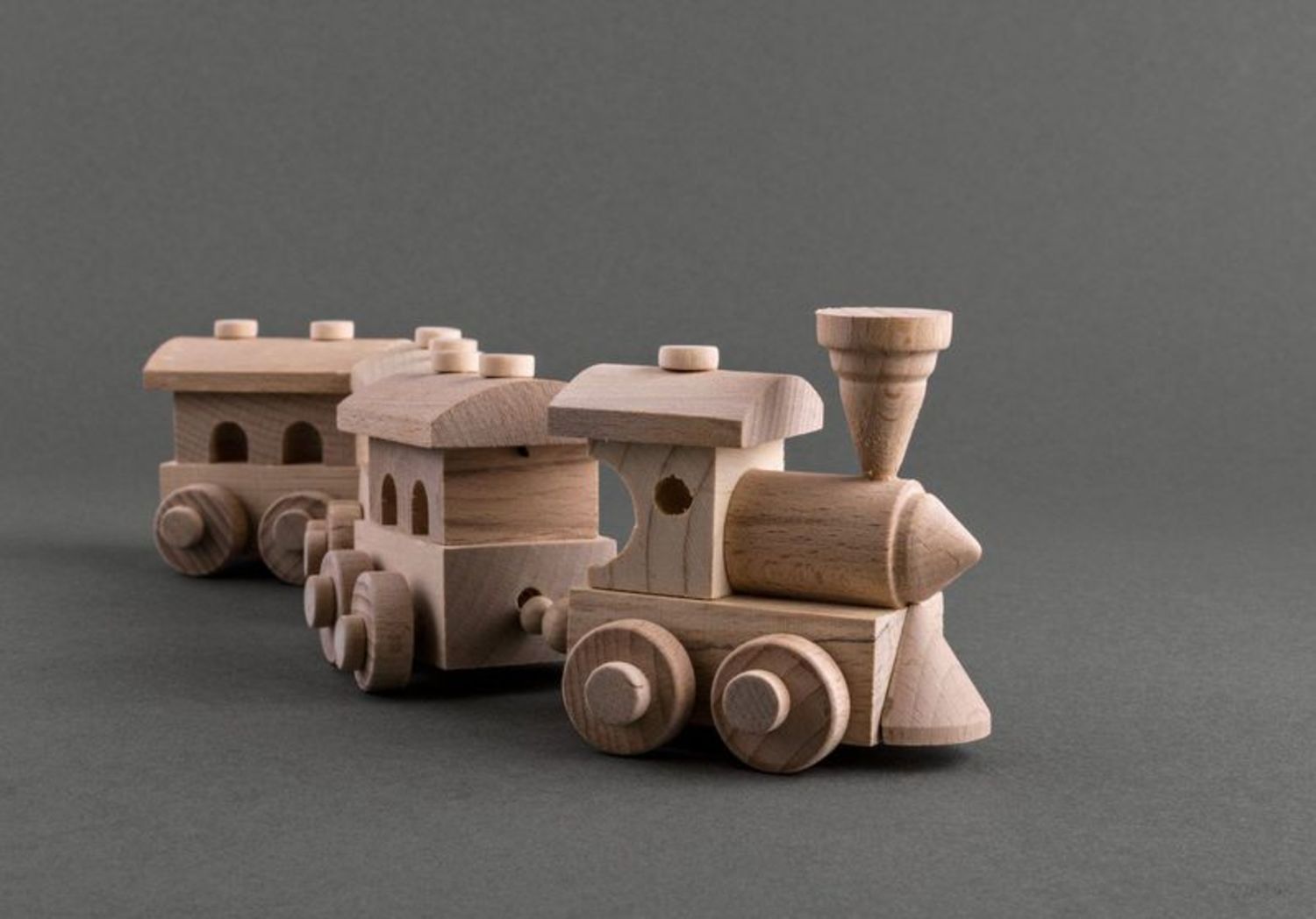 Детская деревянная игрушка - паровоз фото 3