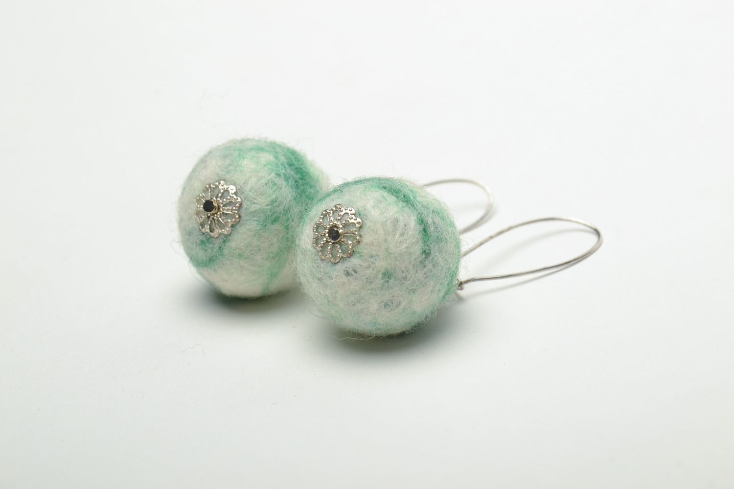Green felted wool earrings with English fasteners photo 4