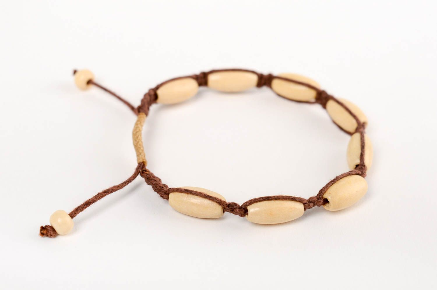 Bracelet fait main en lacet ciré avec perles en bois technique de macramé photo 4