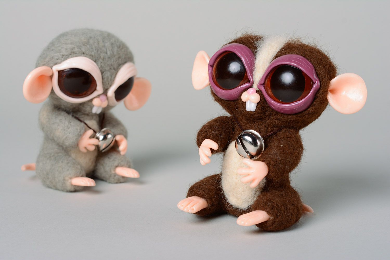 Handmade Spielzeug Außerirdischer aus Wolle gewalkt und Polymerton drollig  foto 4