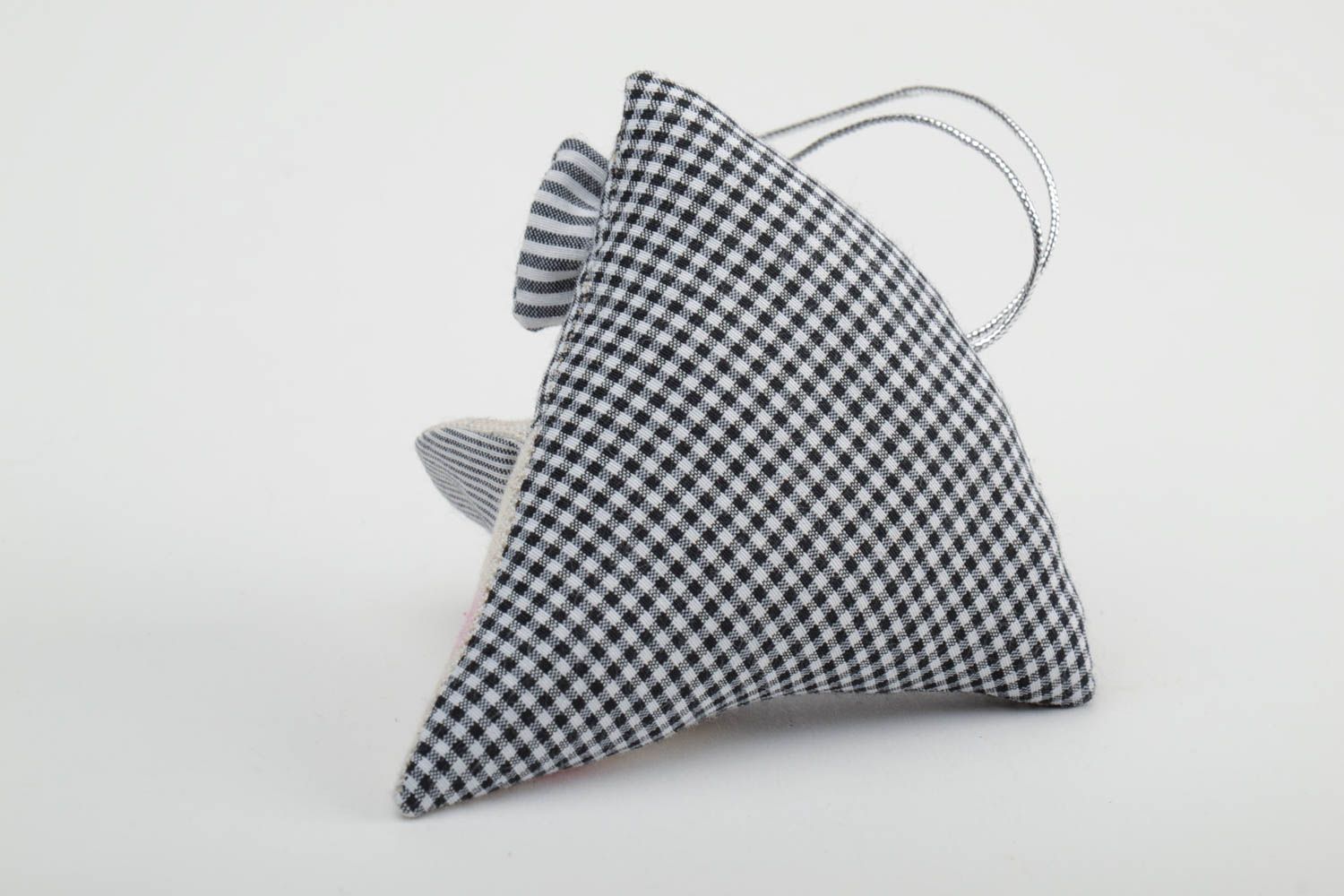 Интерьерная подвеска мышка ручной работы из ткани на шнурке авторская милая фото 4