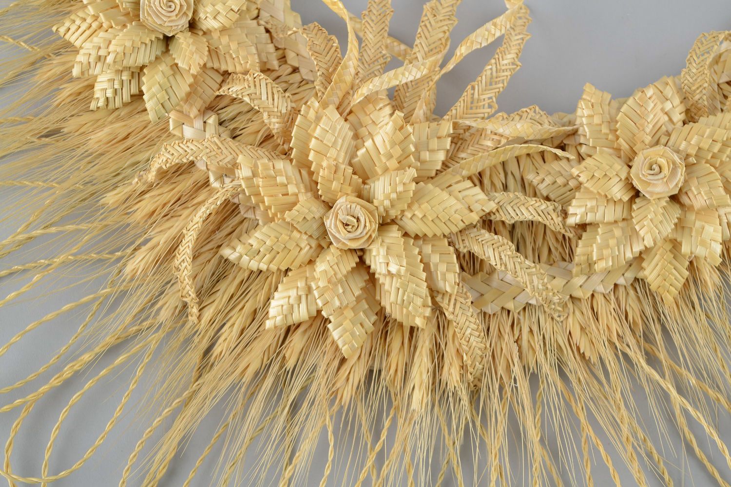 Amulet-wreath made of straw photo 4