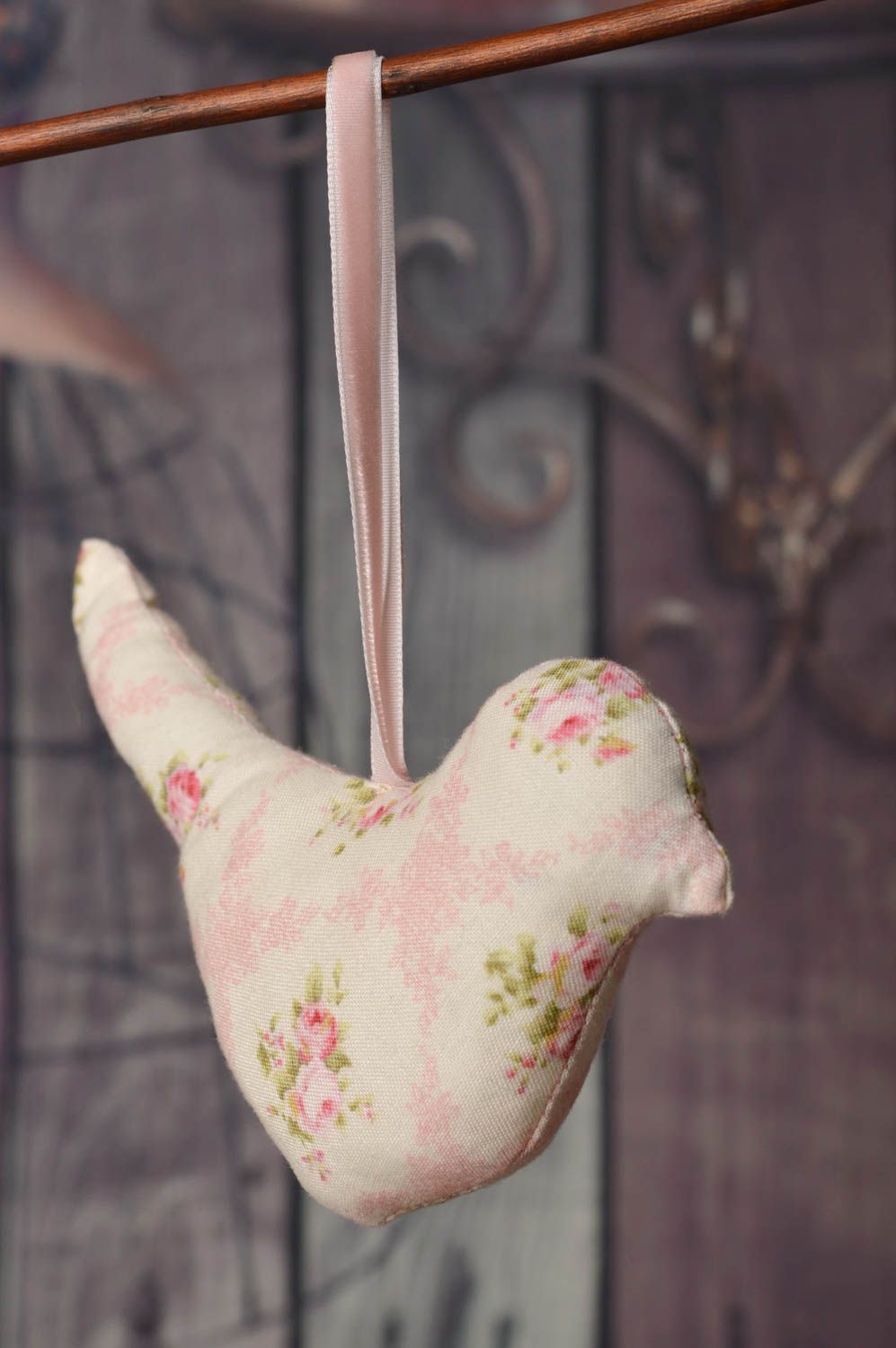 Игрушка ручной работы игрушка птица оригинальная игрушка из ткани на петельке фото 1