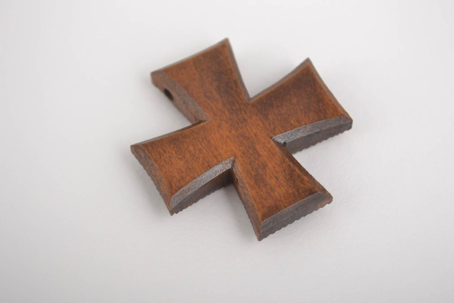 Нательный крестик кулон на шею ручной работы крест без распятия резной фото 2