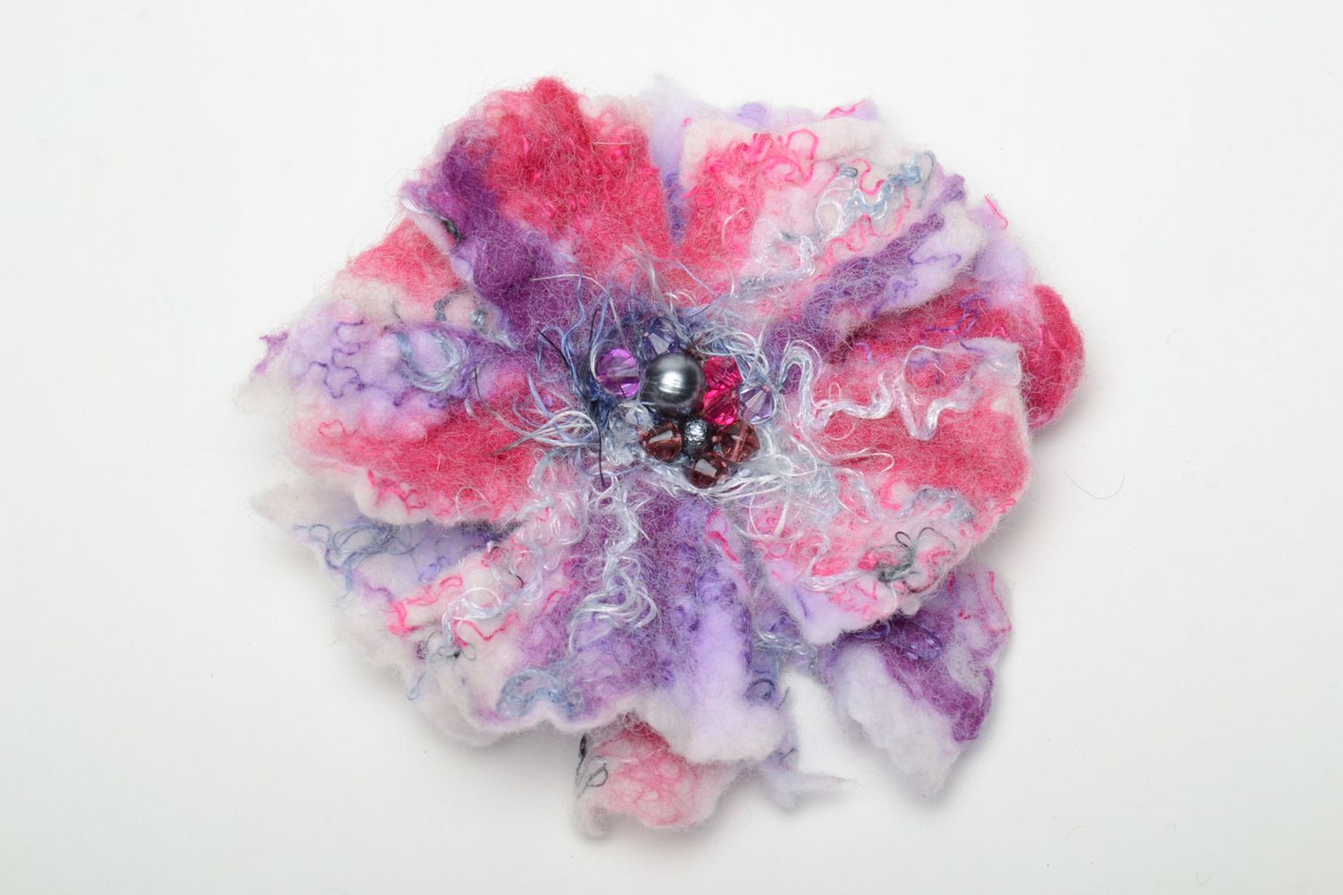 Broche en laine feutrée fleur multicolore faite main photo 3
