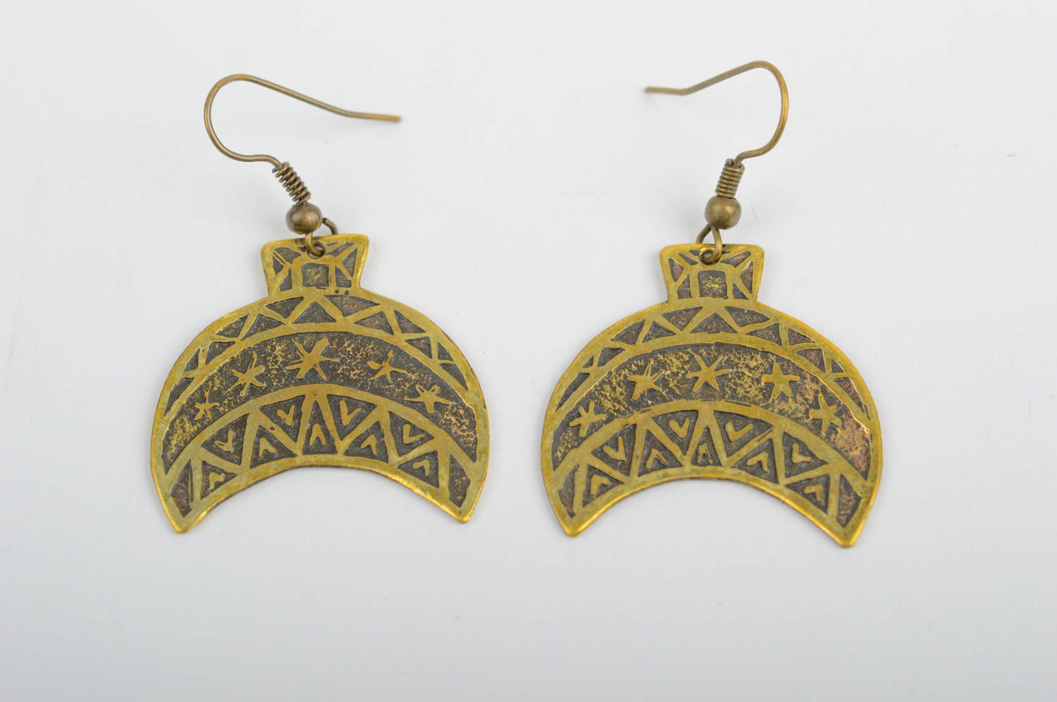 Handmade womens earrings metal jewelry earrings design fashion accessories photo 1