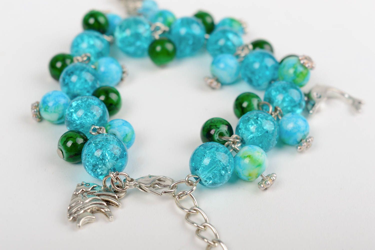 Bracelet en perles de verre mince bleu fait main de style marin pour femme photo 4