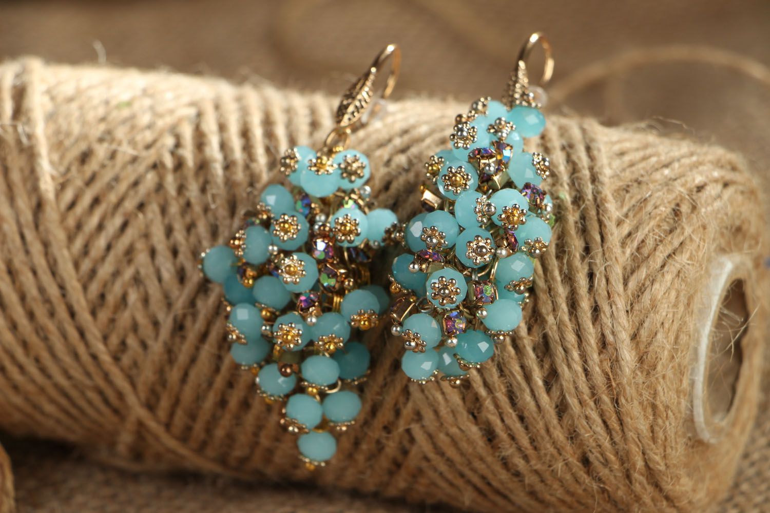 Boucles d'oreilles pendantes en perles de cristal bleu photo 3
