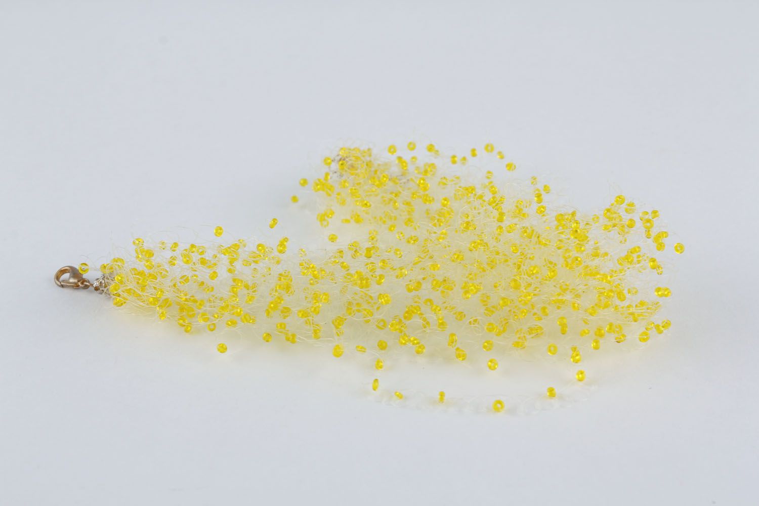 Gelbes Collier aus Glasperlen foto 1