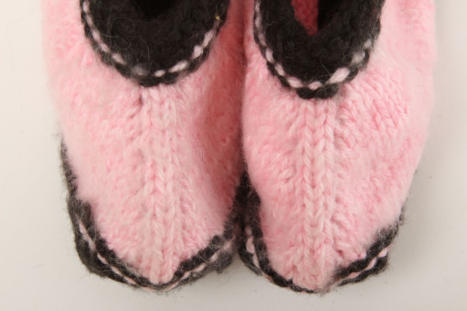 Handmade rosa Damen Pantoffeln Accessoire für Frauen schöne Hausschuhe gestrickt foto 2