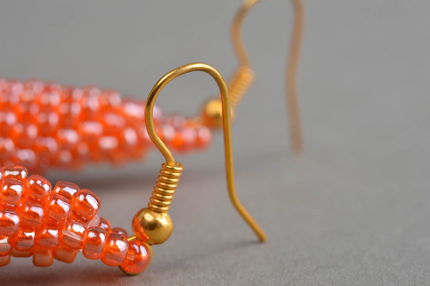 Boucles d'oreilles en perles de rocaille faites main orange pendantes orignales photo 4