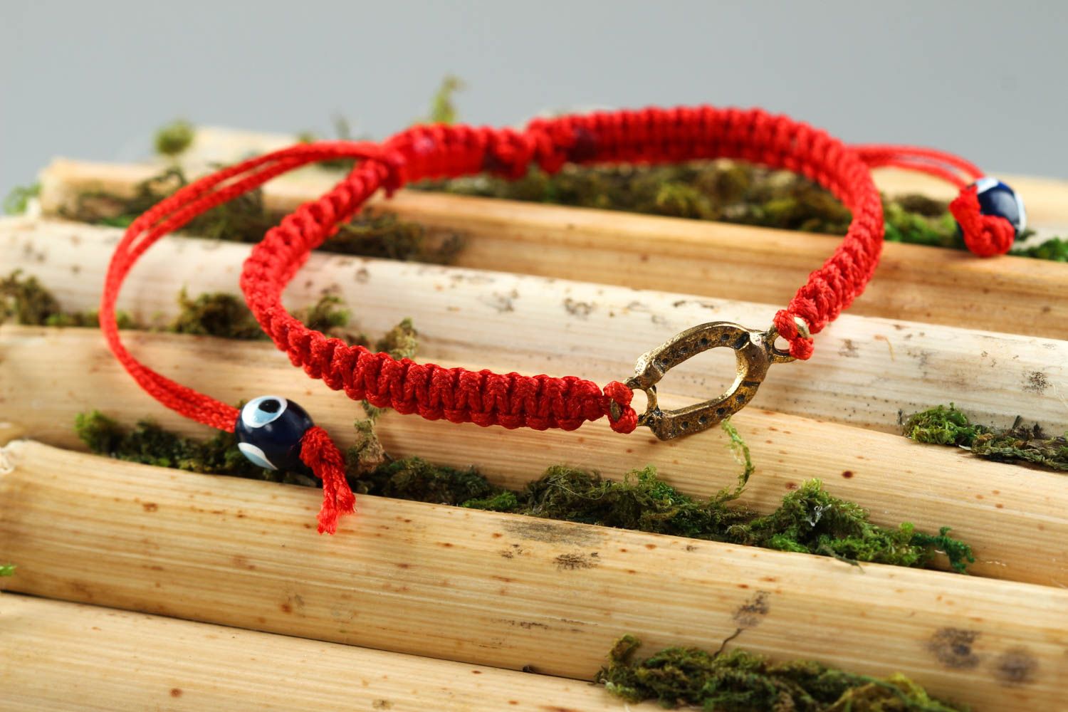 Handmade Armband exklusiver Schmuck Geschenk für Frauen rotes Armband grell foto 1