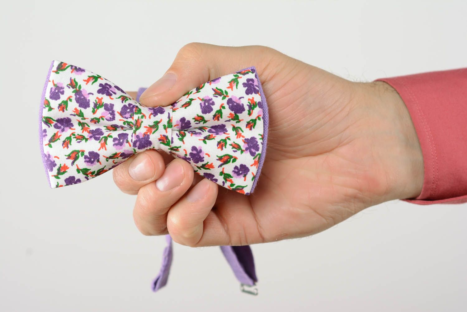 Variegated bow tie photo 5