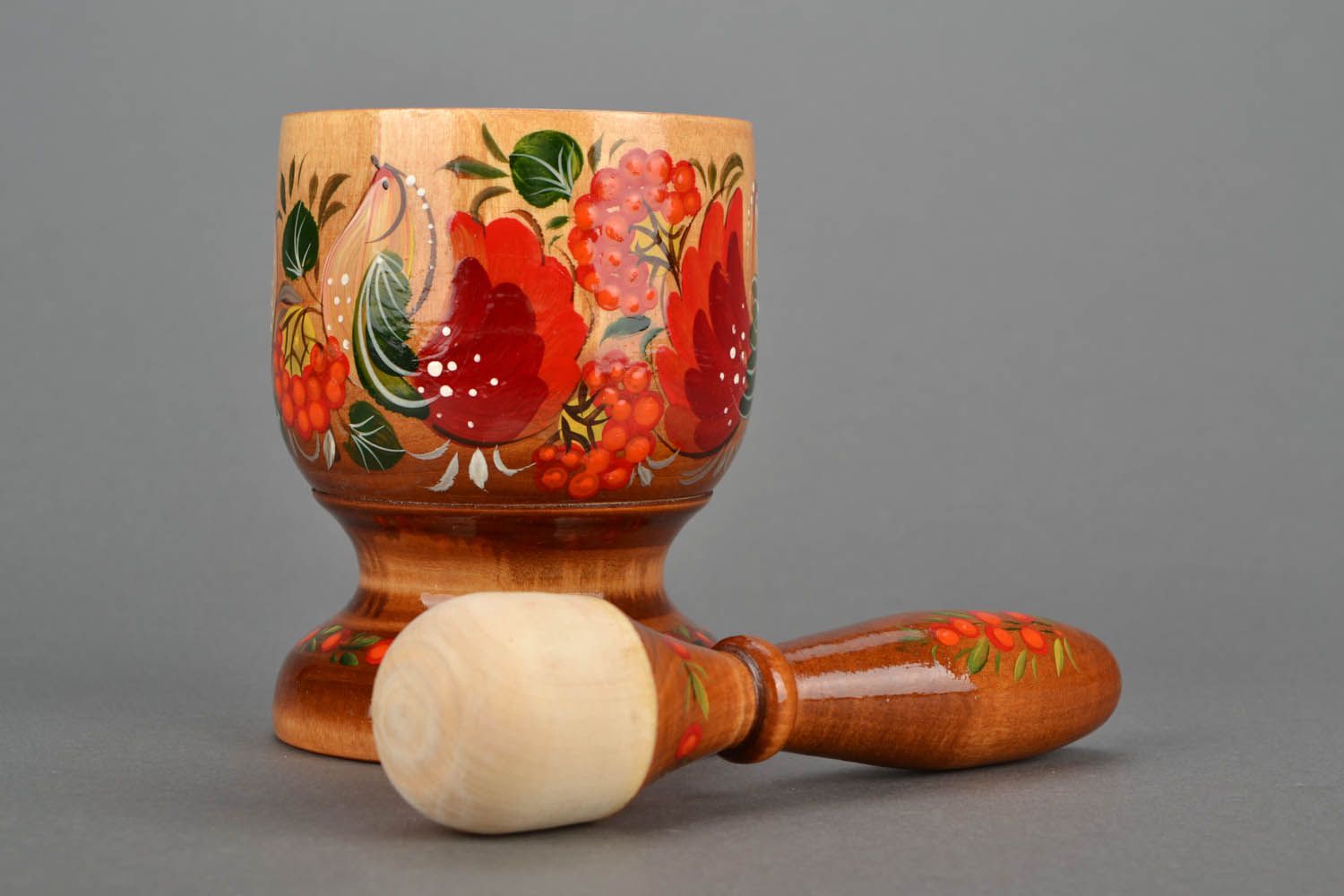 Wooden mortar and pestle with painting  photo 1