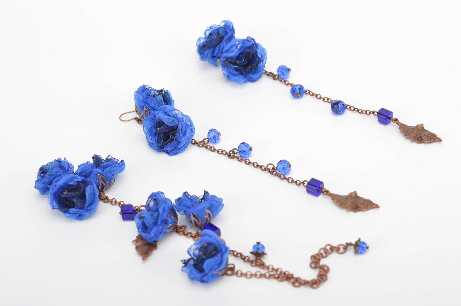 Ohrringe aus Stoff handgemachter Schmuck Damen Armband in Blau elegant zart foto 2